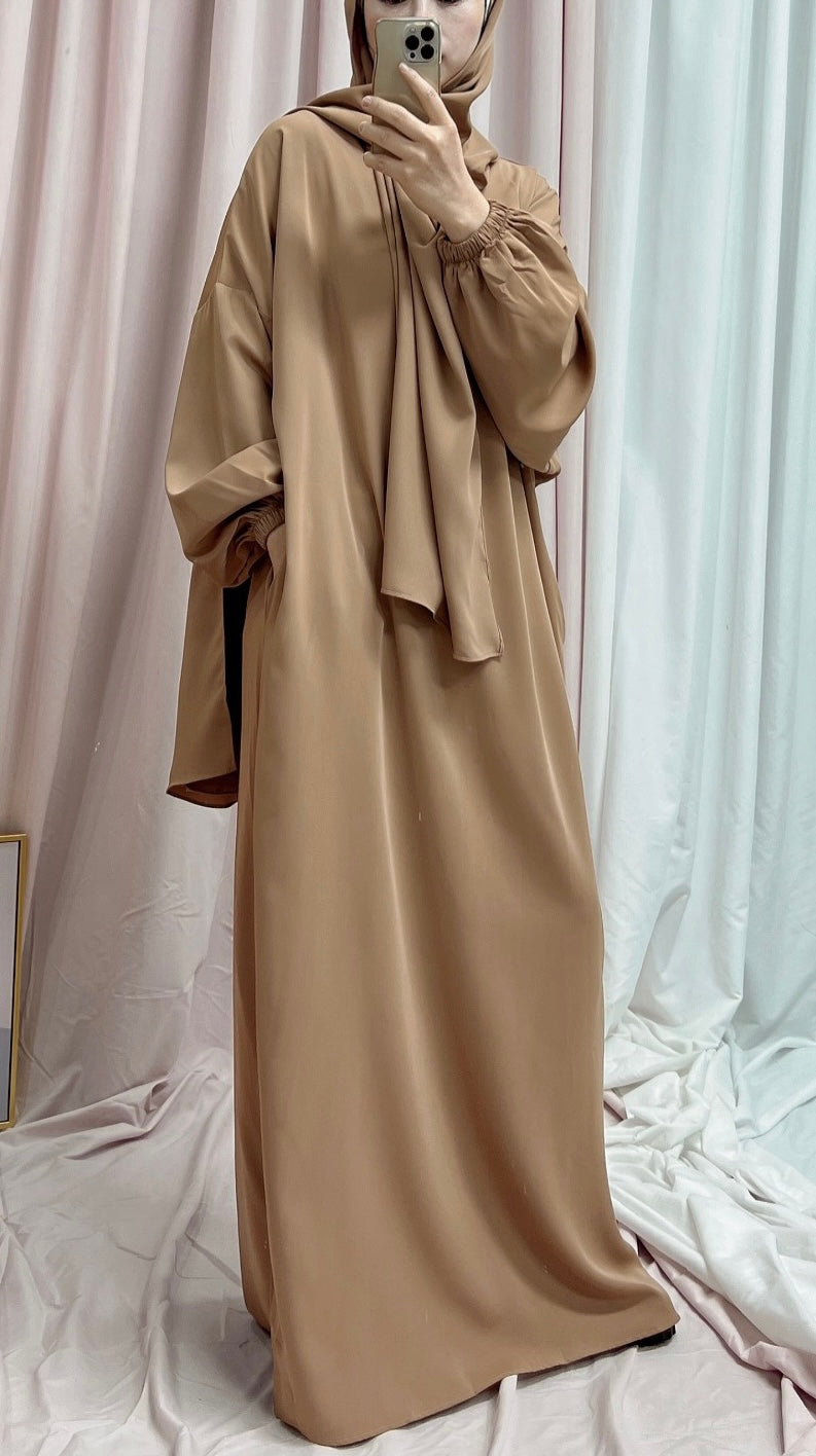 Hooded abaya